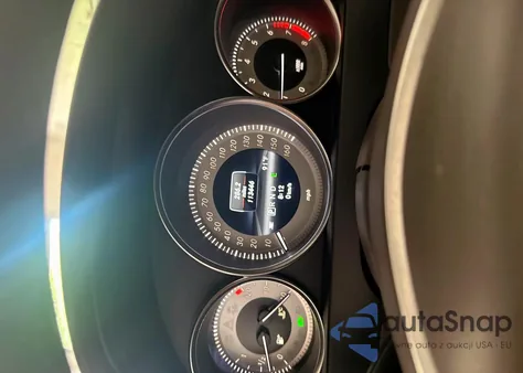 2013 Mercedes-Benz C 250 из США, поврежденный, VIN WDDGJ4HB2DG089470